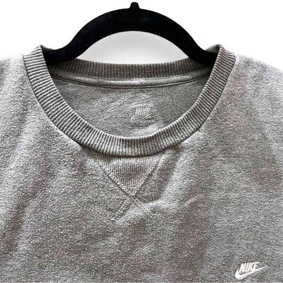 Men’s Nike Sweatshirt - Picture 2 of 4